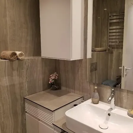 Azura - New Luxury *