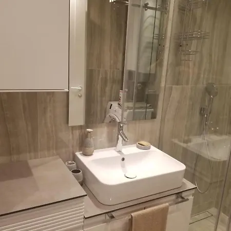 Azura - New Luxury * Belgrad